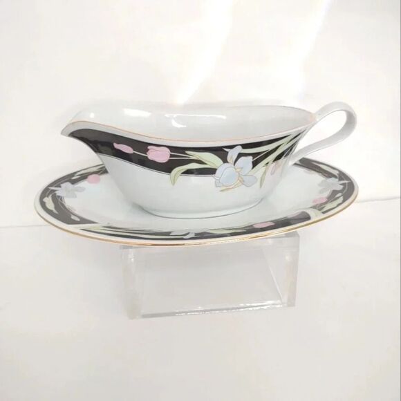 Fairfield Vanessa Gravy Boat with Plate Gold trim Floral Vintage Discontinued - Picture 1 of 16